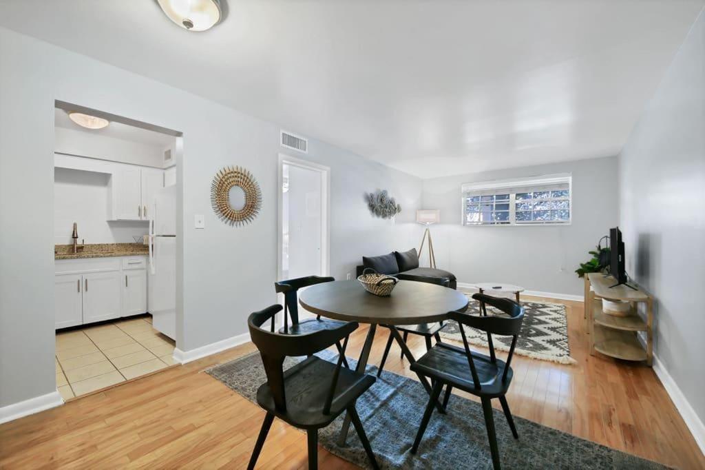 Apartment Decorative 1br With Parking Close To Stores