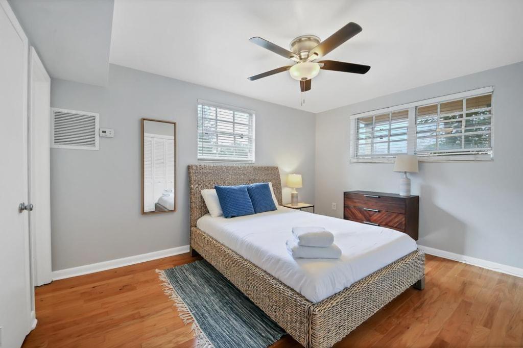 Apartment Decorative 1br With Parking Close To Stores